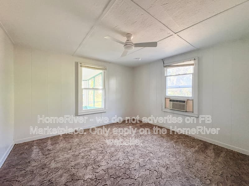 Lake Panasoffkee House: 1710 NW 29th Rd