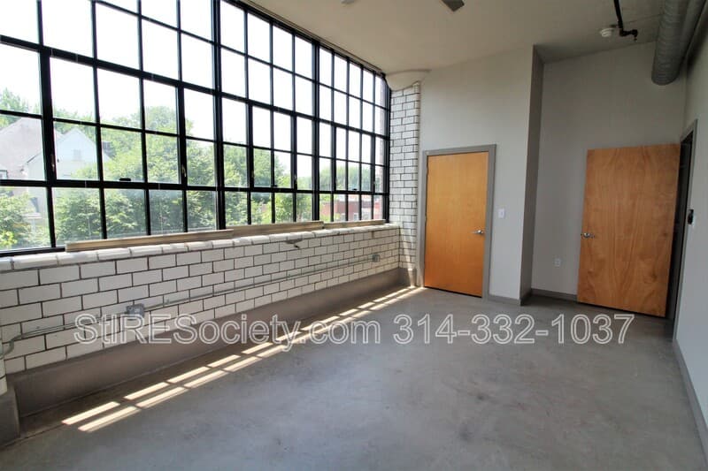 Saint Louis Apartment: 8125 Michigan Ave