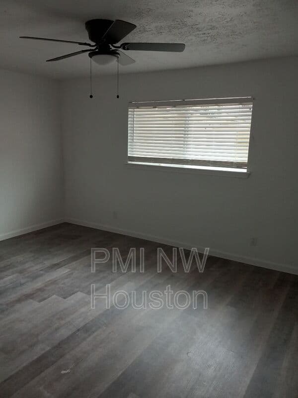 Houston Townhome: 2681 Gessner Rd