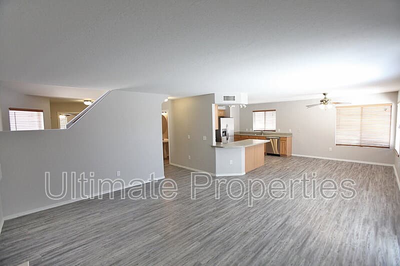 Litchfield Park House: 6132 N Florence Ave