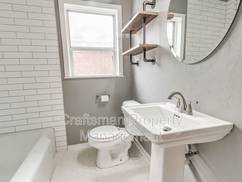 The Village House: 1414 Oxford Way