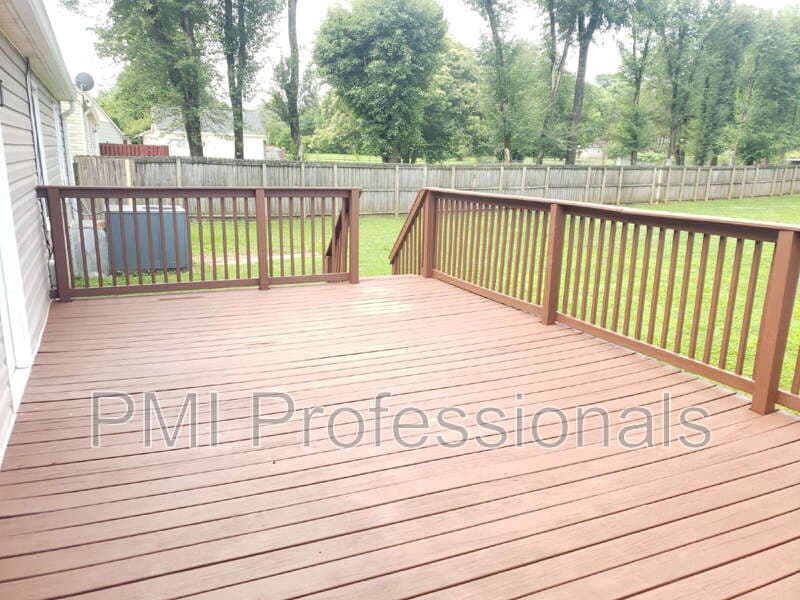 Murfreesboro House: 218 Beechwood Cir