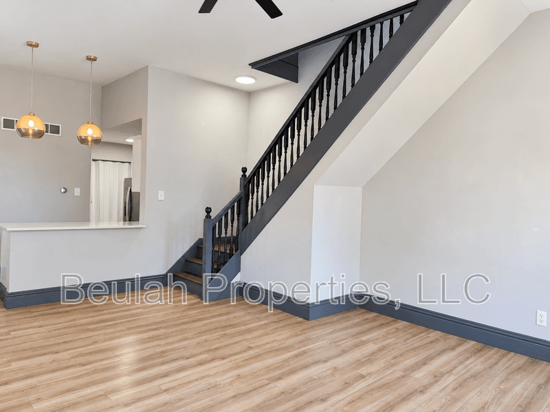 St. Louis House: 2012 S. 12th St - 1F