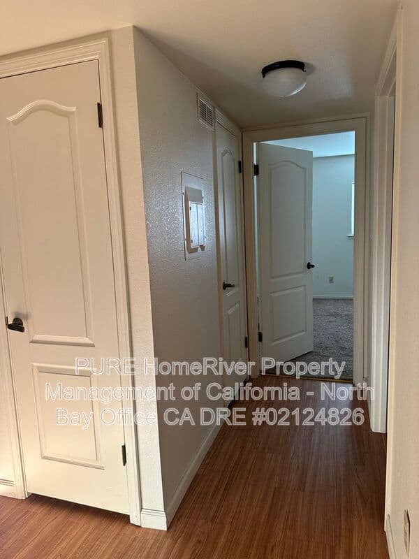 Ukiah Condo: 915 S Oak St