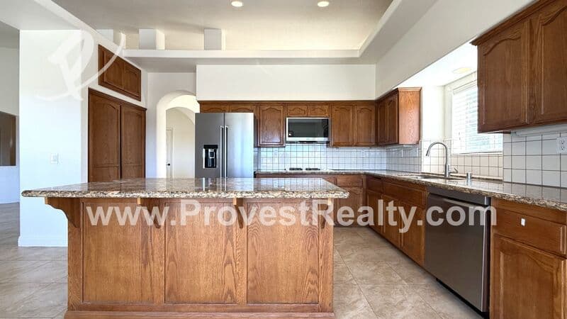 Hesperia House: 7146 Amanda Way