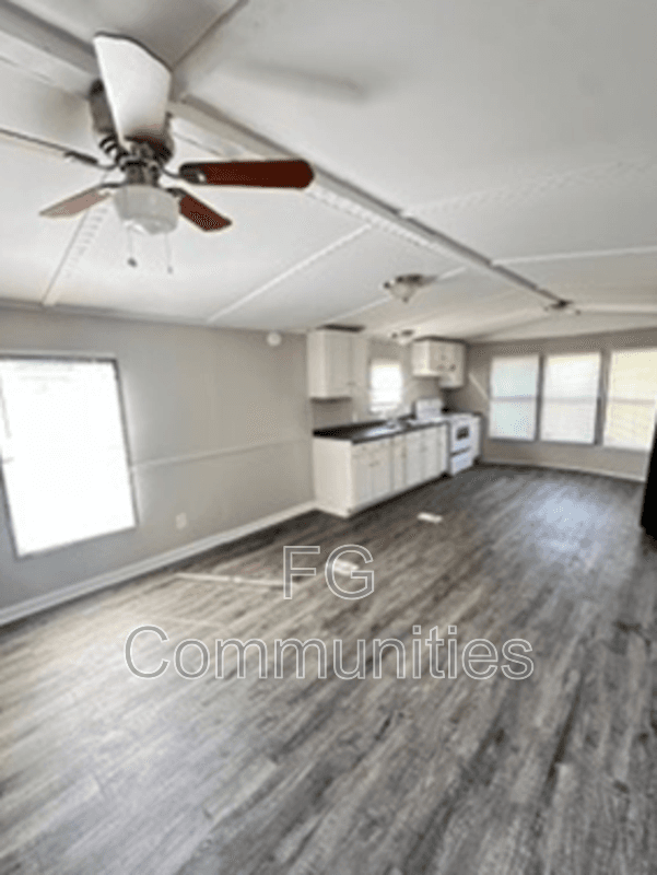 Statesville House: 116 Suzanne Ln