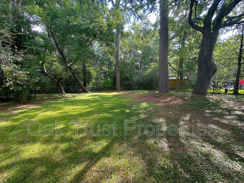 Summerville House: 213 Jimbo Road