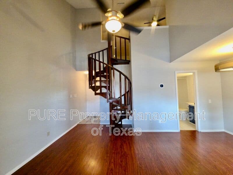 Austin Condo: 2500 Burleson Rd