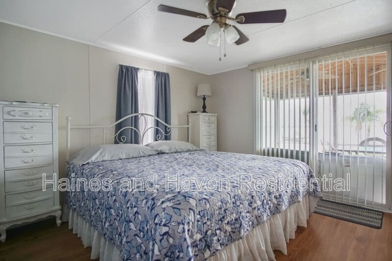 Haines City House: 3208 Lakeview Dr