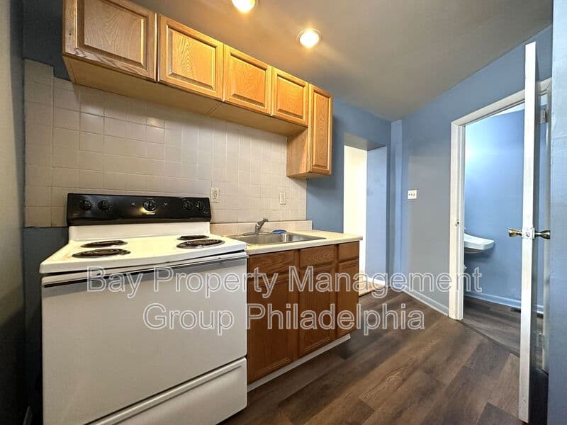 Philadelphia Condo: 2542 E Ann St