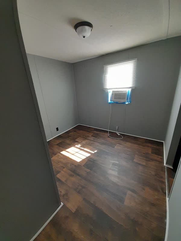 Sumter House: 4627 Blanche Rd