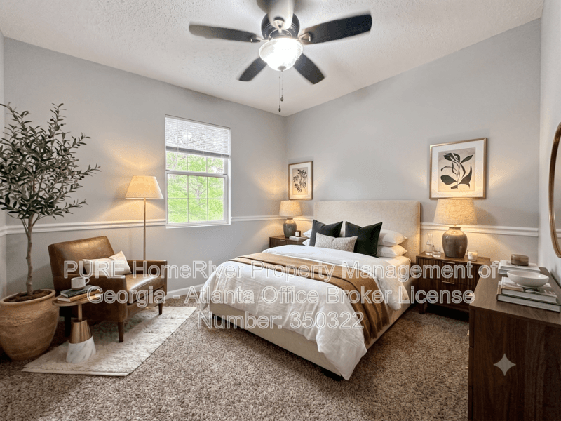 Acworth House: 555 Browning Cir