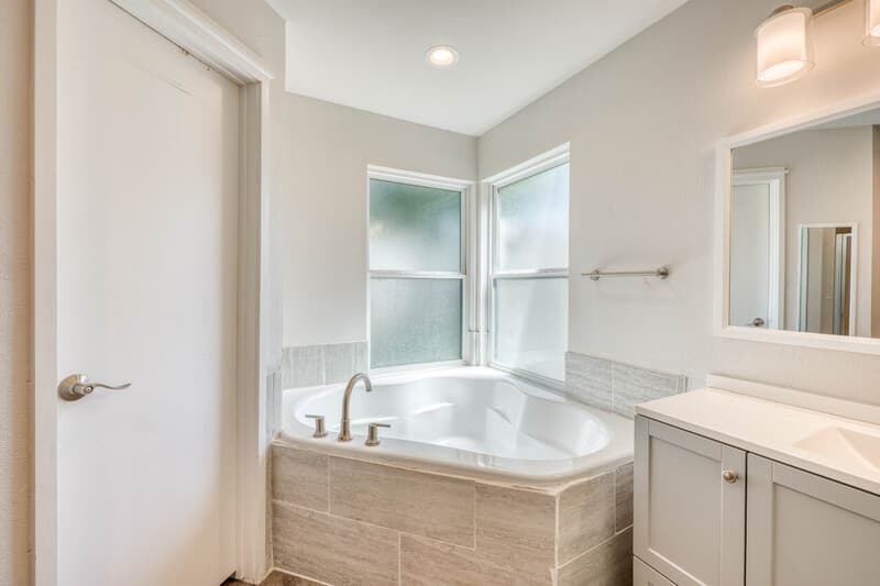 Cottonwood Shores House: 847 Pecan Lane