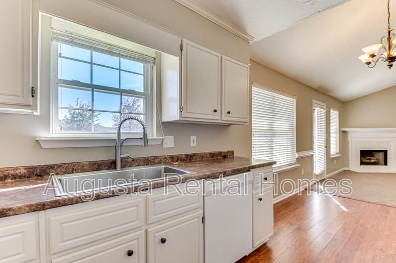 Grovetown House: 223 Taylor Circle