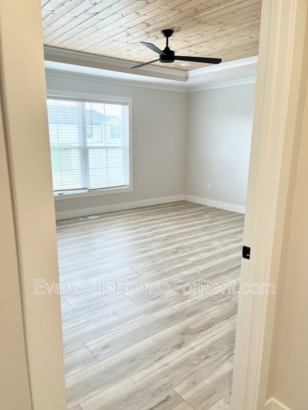 Evansville House: 4300 Chaska Drive