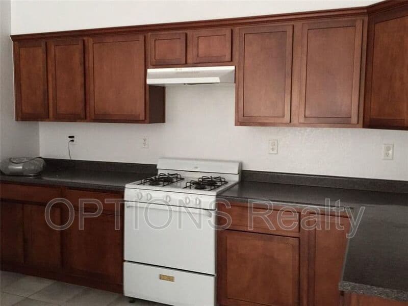 El Paso House: 8944 Herbert B