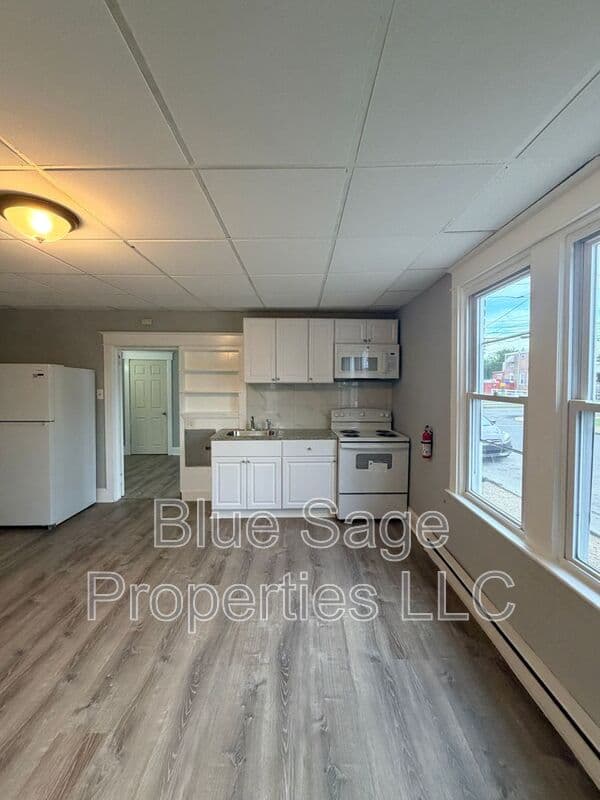 Darby Condo: 101 S 5th St