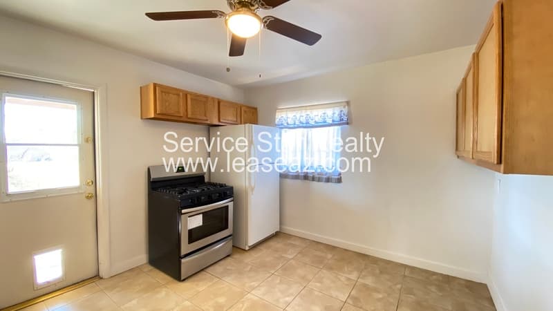 Phoenix House: 3037 E Hartford Ave