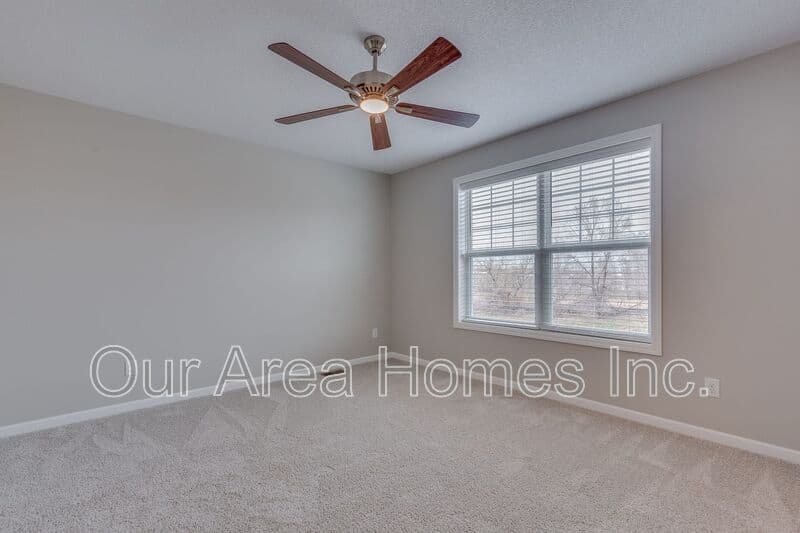 Big Lake House: 595 William St
