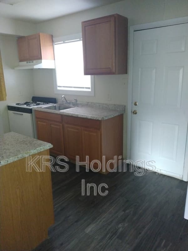 Richmond Condo: 1822 Chicago Ave
