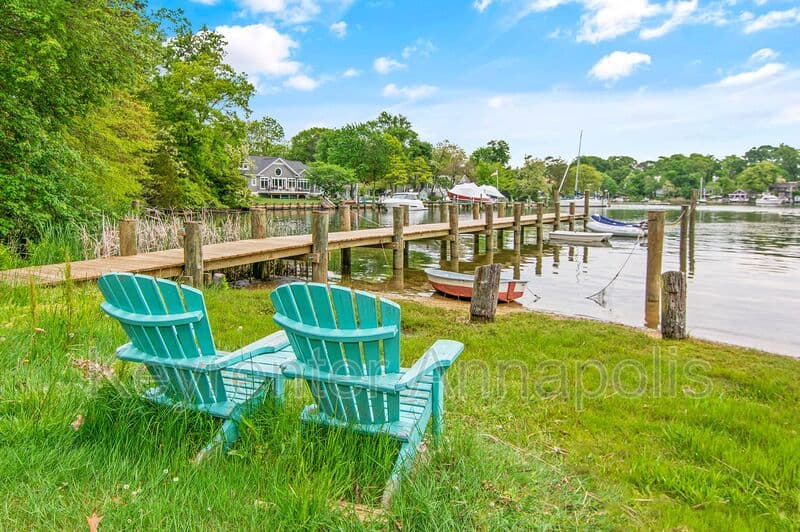 Crownsville House: 840 Valentine View