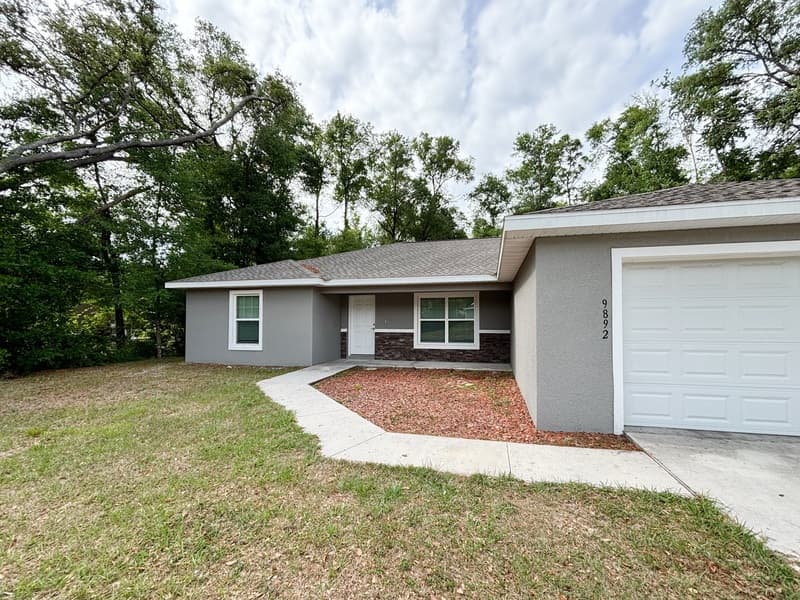 Dunnellon House: 9892 Southwest 189th Circle