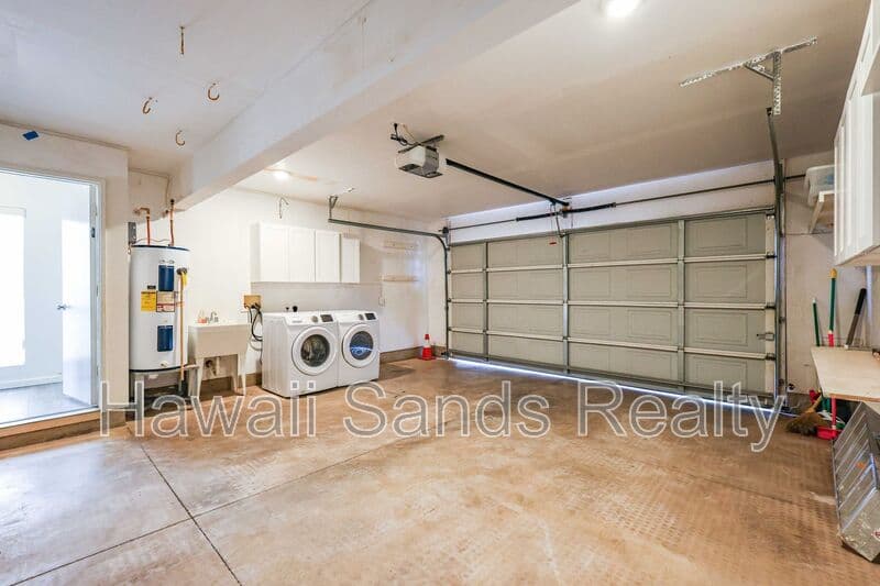 Ewa Beach House: 91-204 Kuina Pl