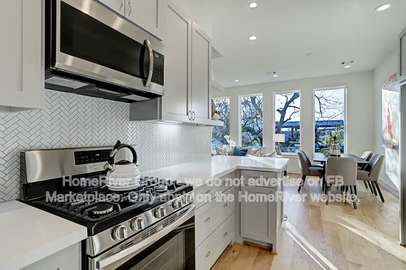 Houston House: 2914 Cline St