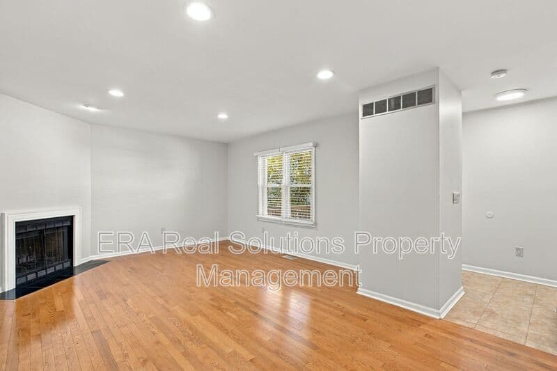 Cincinnati House: 2126 Gilbert Ave.