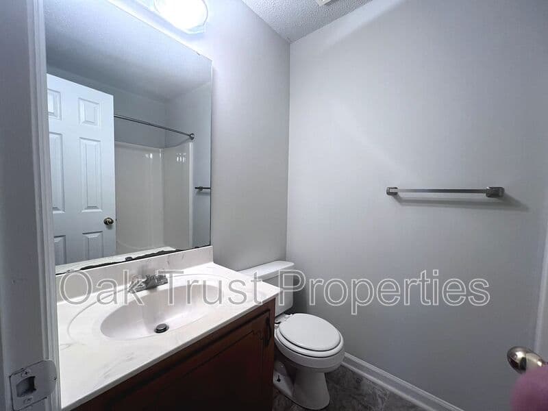 North Charleston House: 6649 Bent Creek Drive