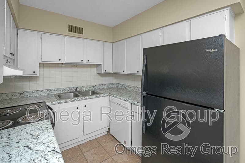 Montgomery Condo: 4724 S Court St