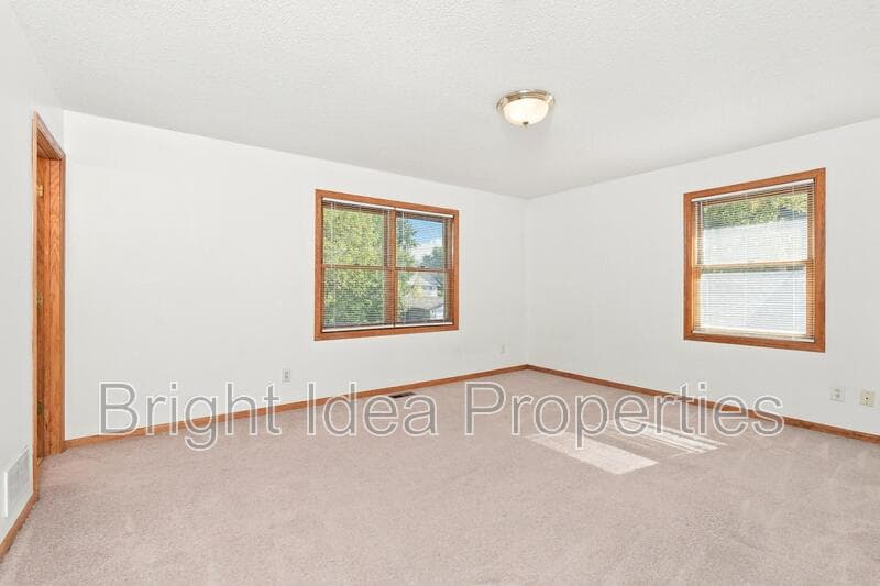 Minneapolis House: 2324 Emerson Avenue North