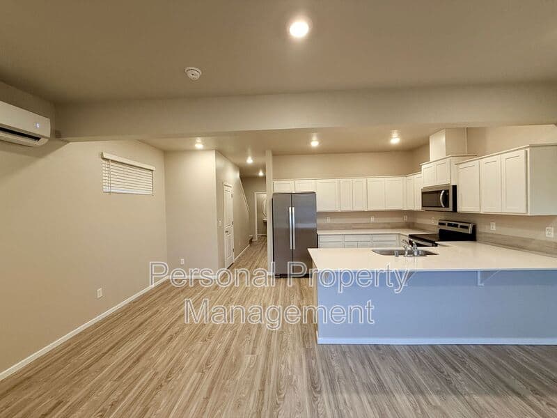 Vancouver House: 2633 NE 115th Place