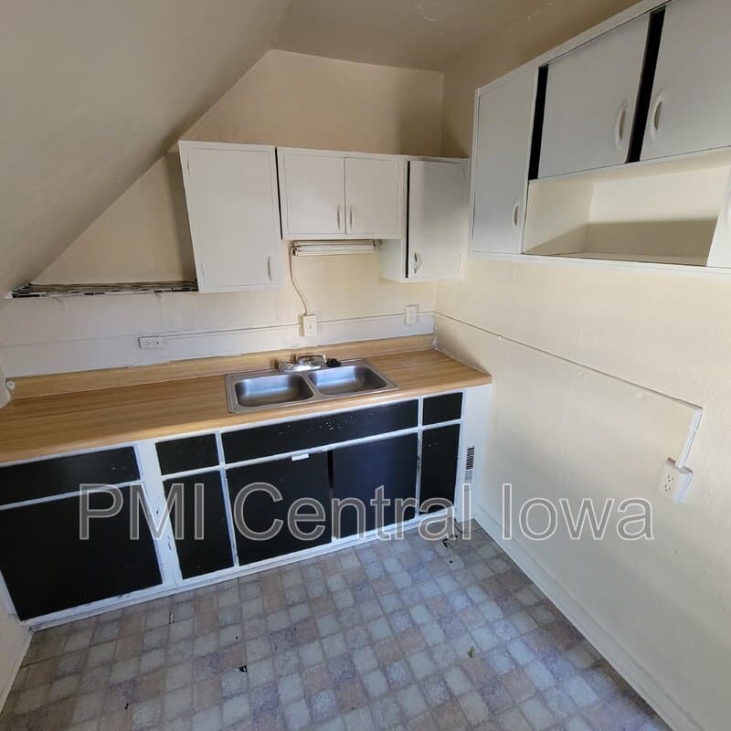 Des Moines Condo: 2220 E Walnut St