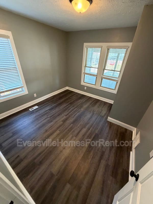 Evansville House: 2832 Dennison Street