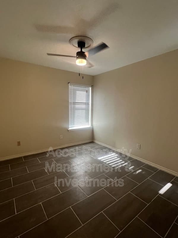 McAllen House: 4701 N. 6th St.