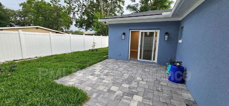 Winter Garden Condo: 1120 Lincoln Terrace