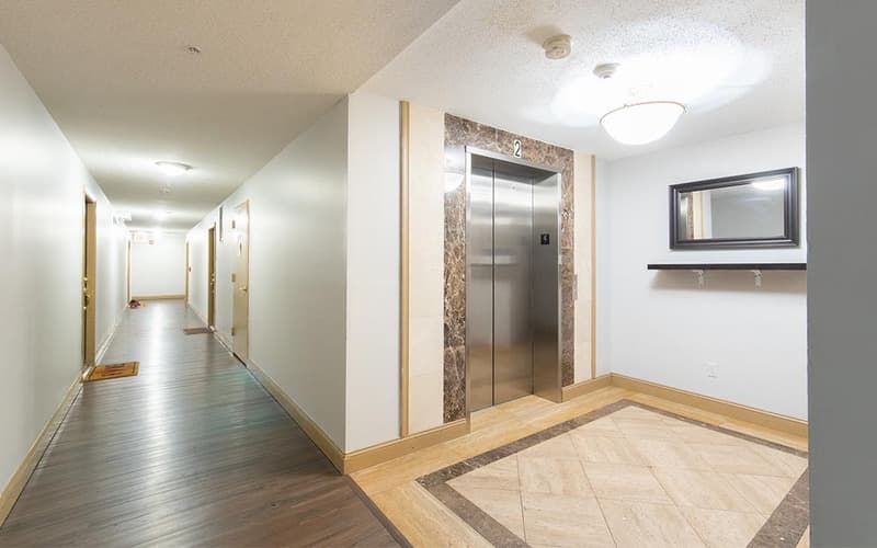 East Orange Condo: 394 S Harrison St - 212