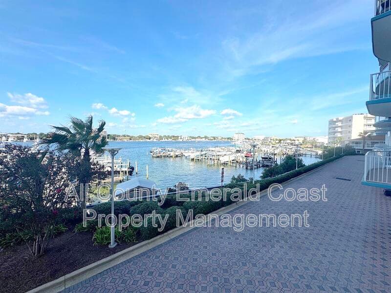 Destin Condo: 211 Durango Road