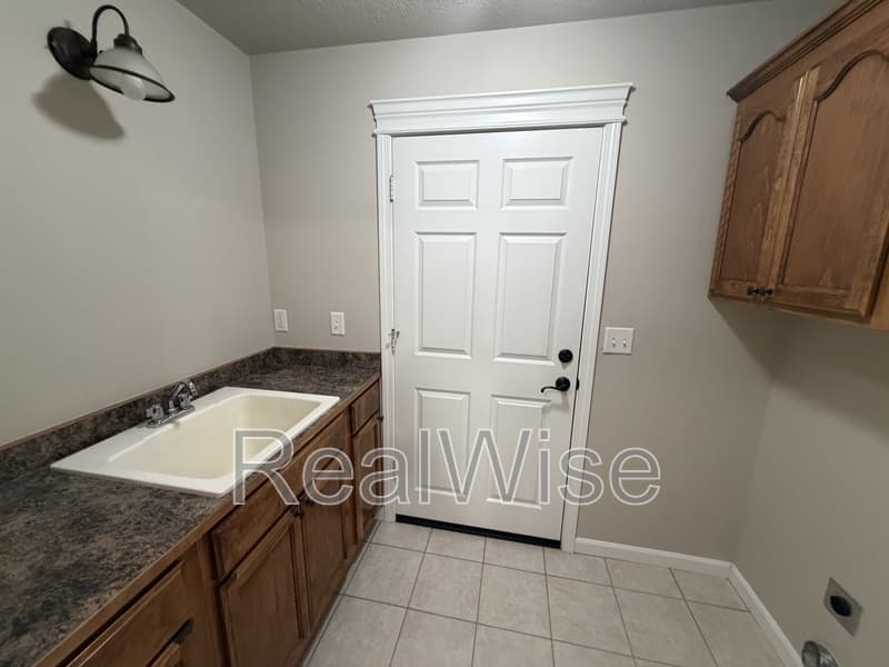 Grants Pass House: 1630 Medart Ln