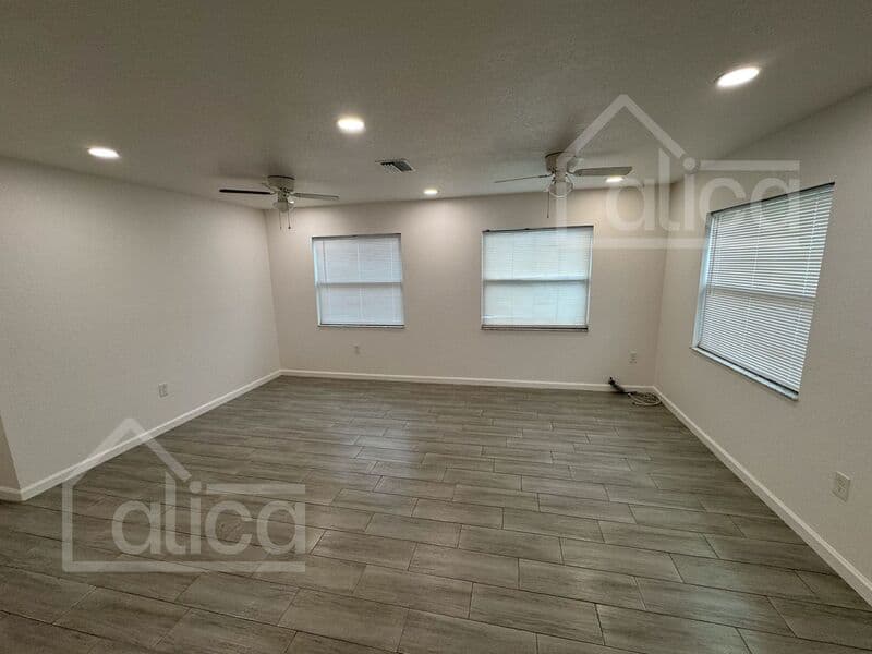 Palmetto House: 2701 13th Street W