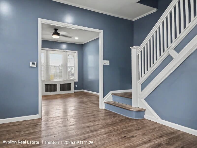 Hamilton House: 1275 Hamilton Avenue