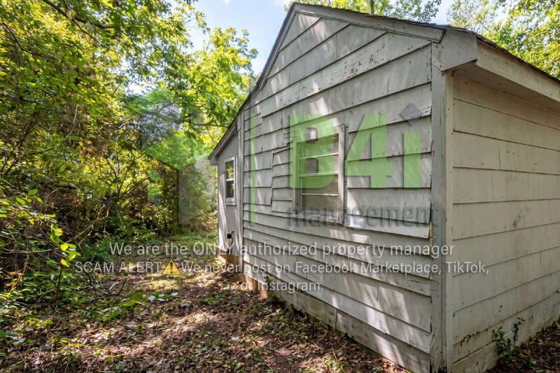 LaGrange House: 934 Motley Street