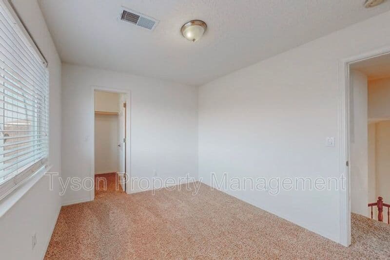 Albuquerque House: 8705 Silvercrest Ct NW