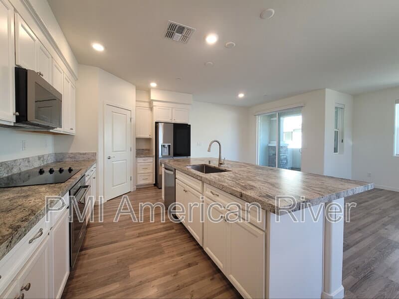 Sacramento House: 3050 River Trout Walk