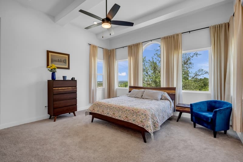 Horseshoe Bay House: 200 Mt Dew