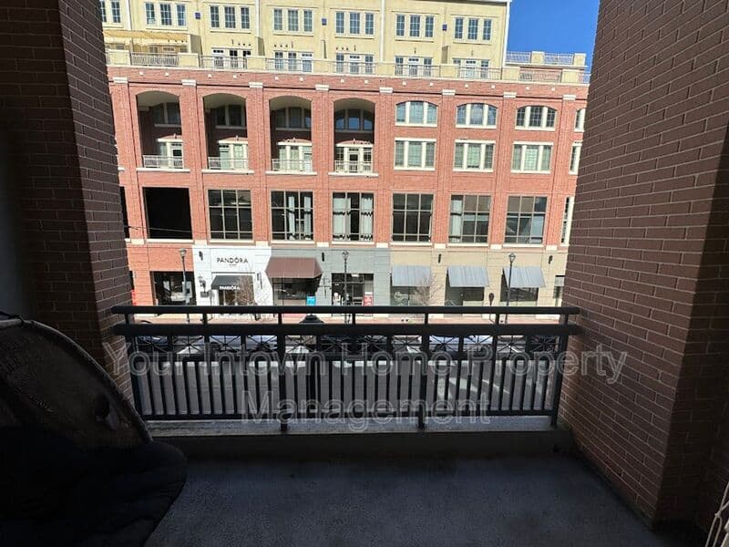 Atlanta Condo: 260 18th St NW