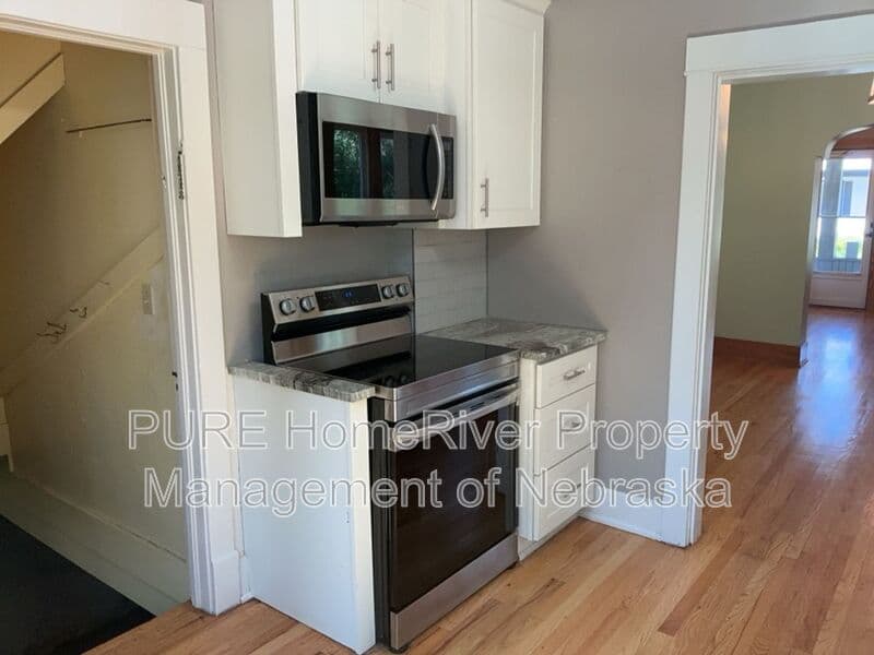 Omaha House: 3403 Arbor St