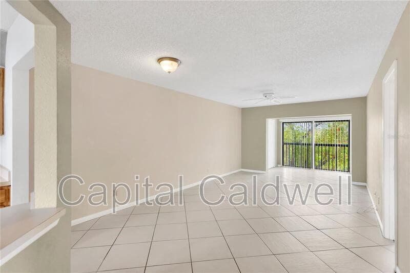 Clearwater Condo: 1900 Pelican Landing Blvd
