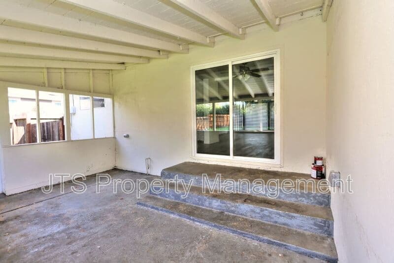 Sacramento House: 2733 Marilona Drive